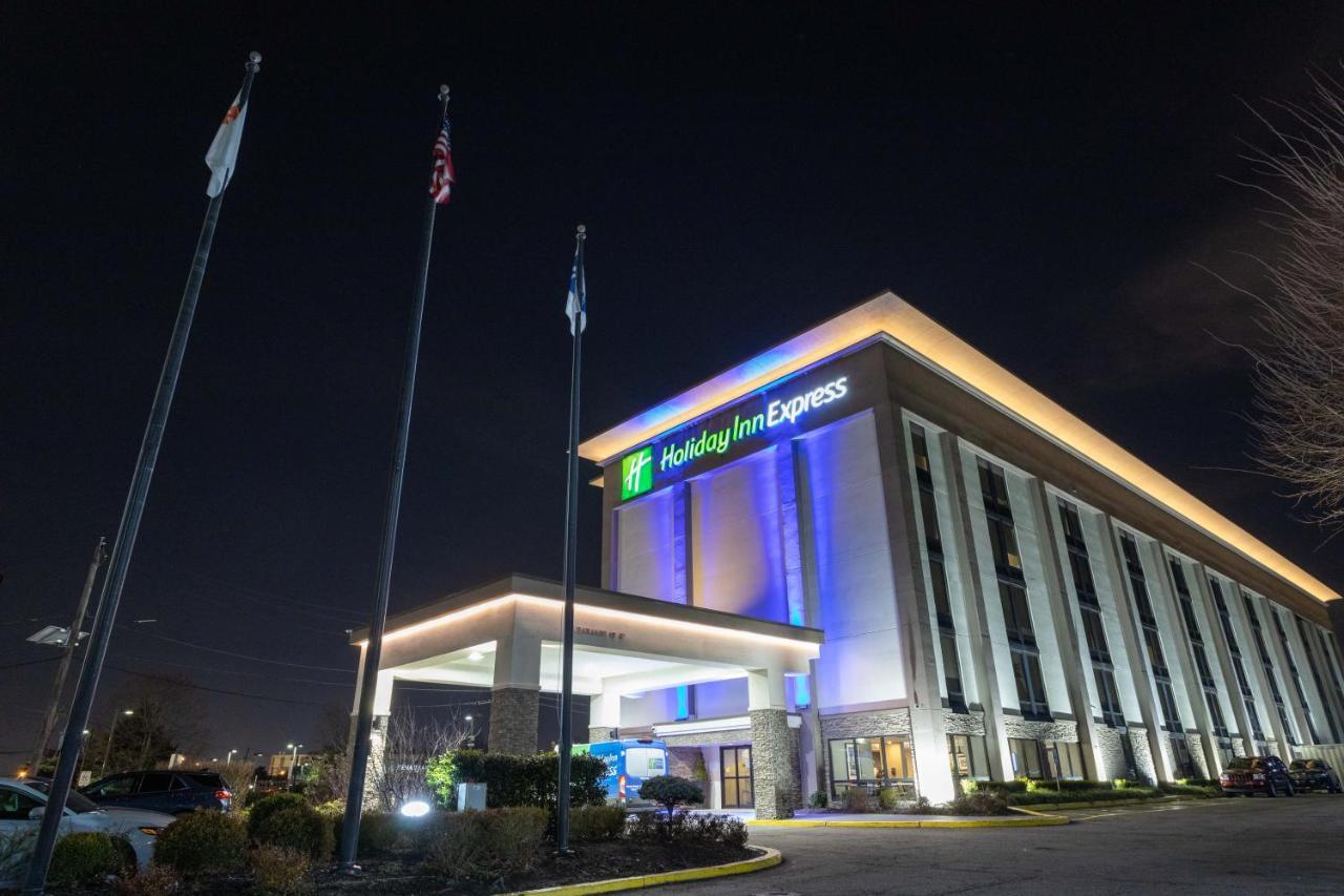 Express - Newark Airport - By Ihg Hotel 3*