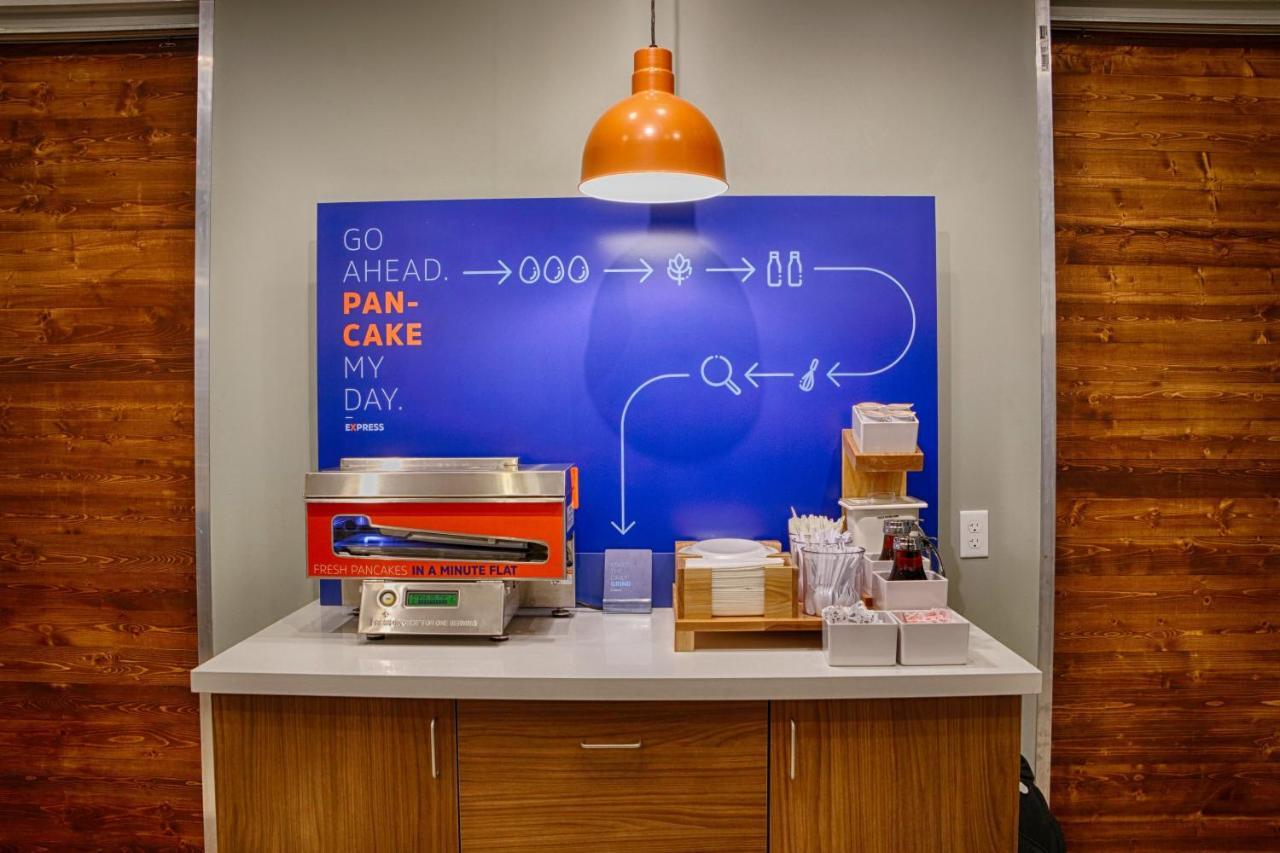 Hotel Express - Newark Airport - By Ihg Elizabeth