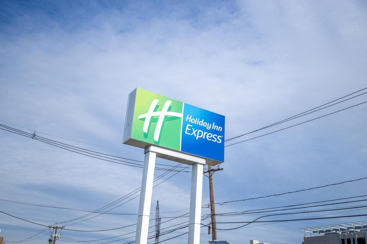 Express - Newark Airport - By Ihg Hotel