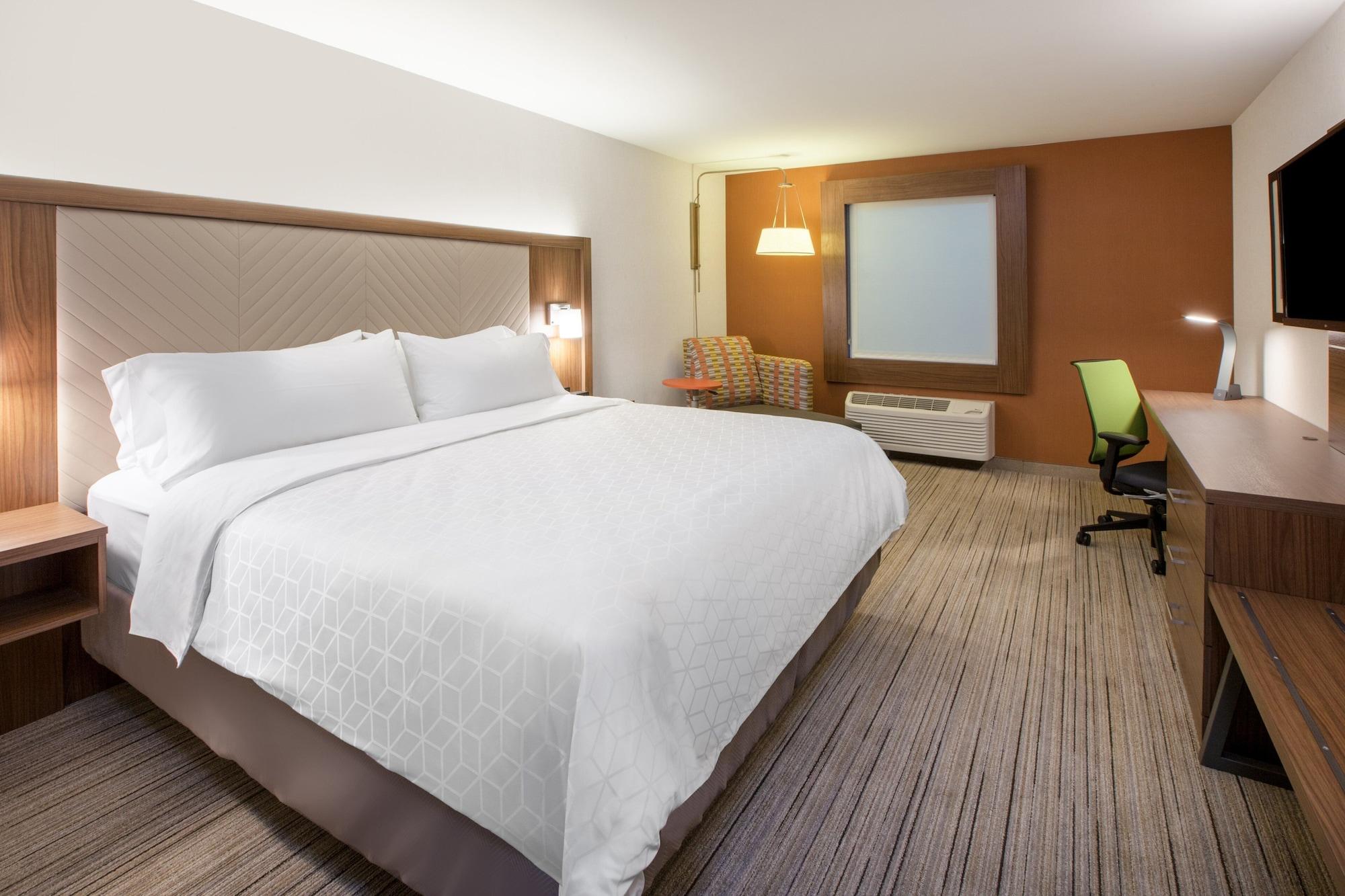 Hotel Express - Newark Airport - By Ihg