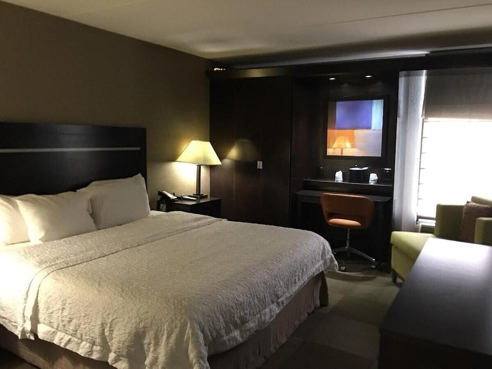 Express - Newark Airport - By Ihg Hotel 3*