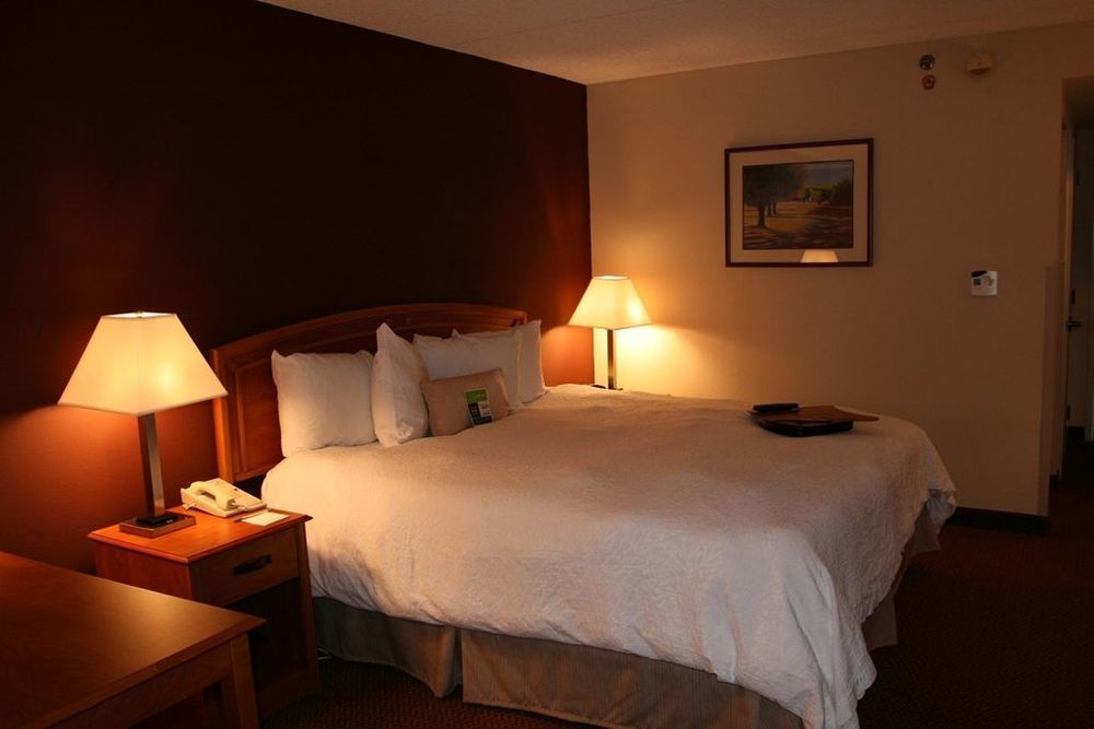 Hotel Express - Newark Airport - By Ihg Elizabeth