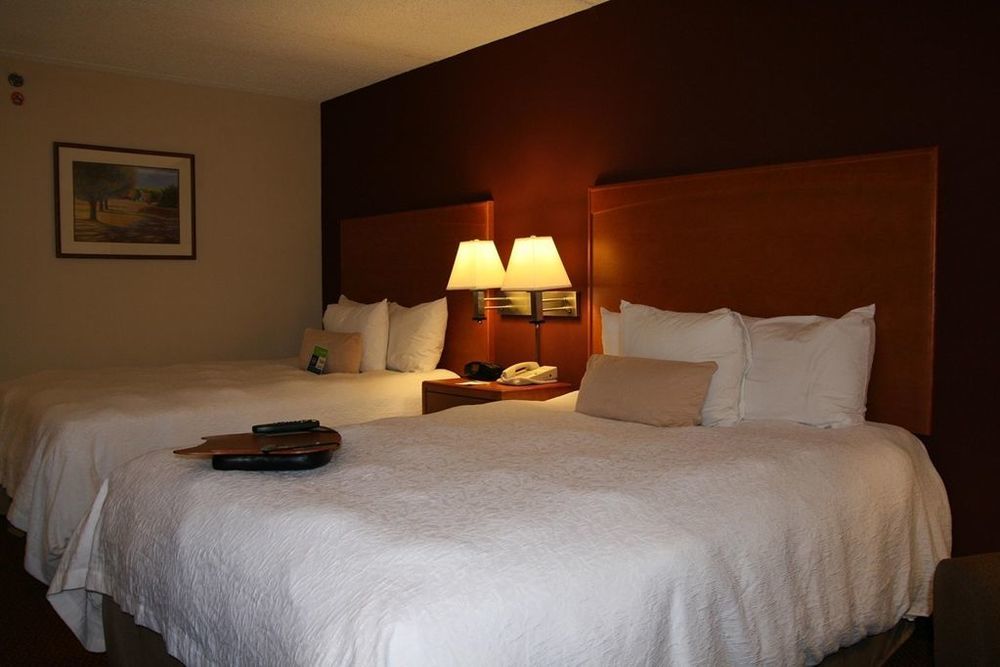 Express - Newark Airport - By Ihg Hotel