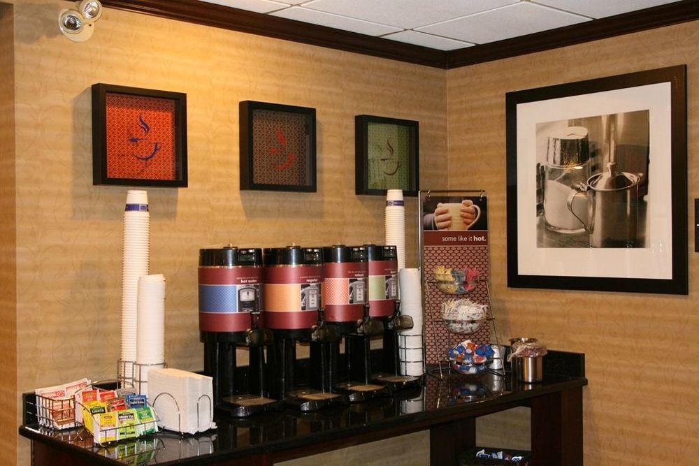 Express - Newark Airport - By Ihg Hotel