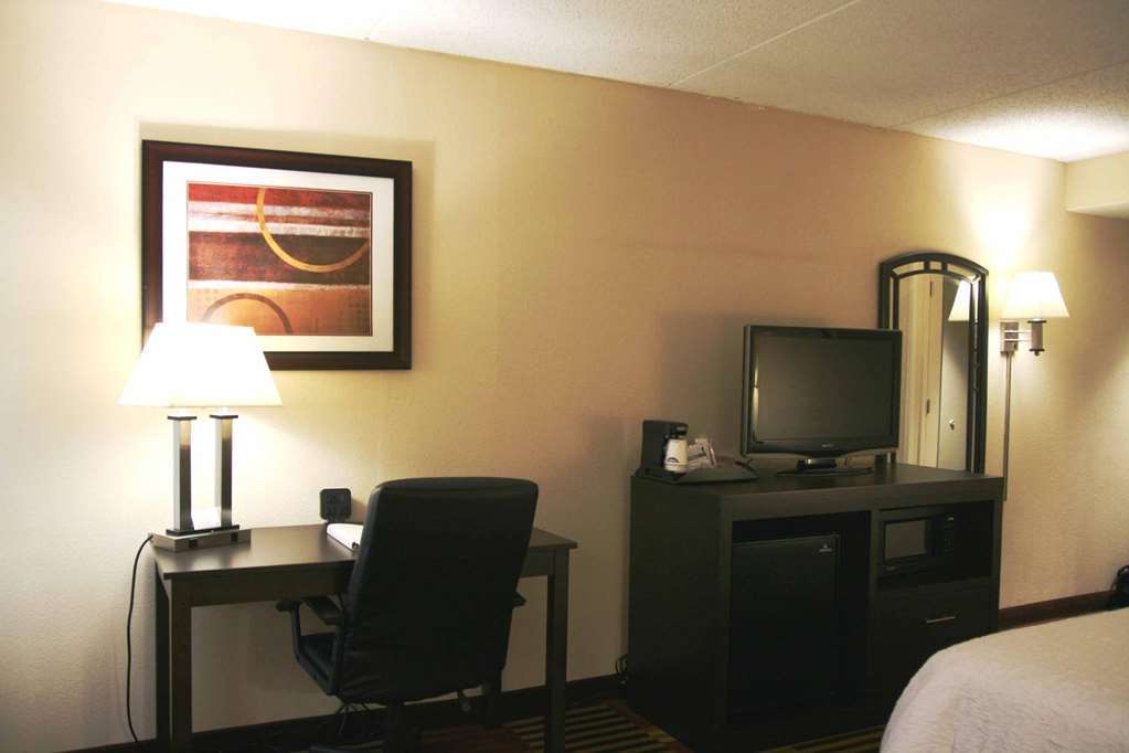 Express - Newark Airport - By Ihg 3*
