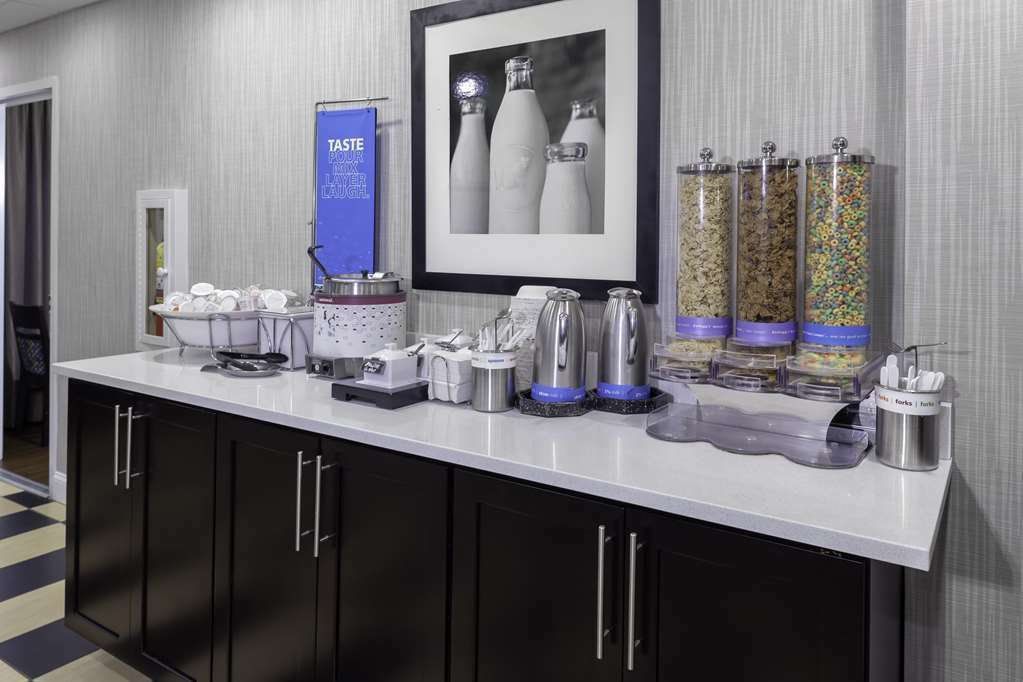 Express - Newark Airport - By Ihg 3*
