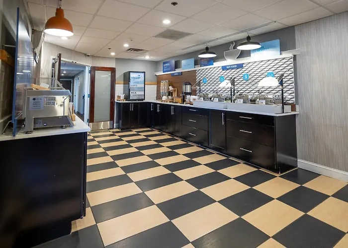 Holiday Inn Express - Newark Airport - Elizabeth By Ihg